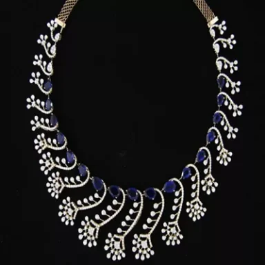 Entrancing Floral Diamond Short Necklace